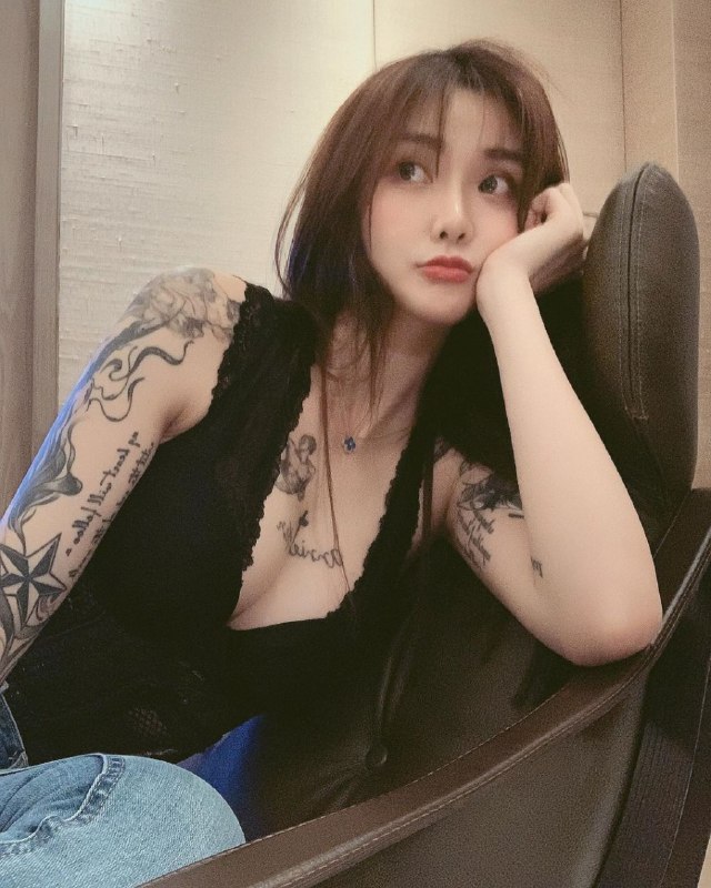 ins: @人 间 小 爆 炸ins: @人 间 小 爆 炸