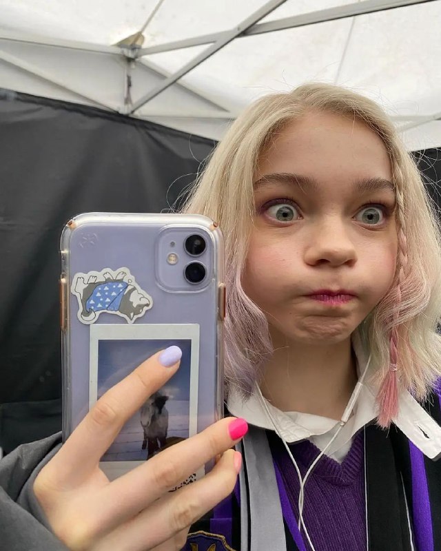 Emma Myers 20岁Emma Myers 20岁