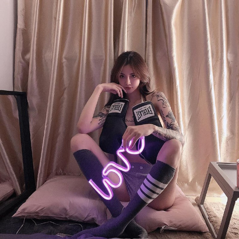 ins: @人 间 小 爆 炸ins: @人 间 小 爆 炸