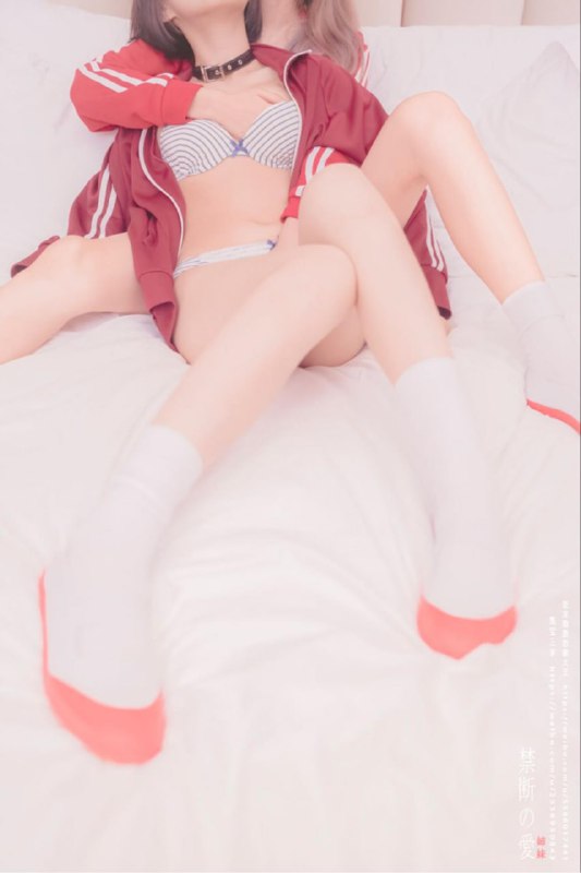 #百合 #奶子 #项圈 #腿 #翘臀#百合 #奶子 #项圈 #腿 #翘臀