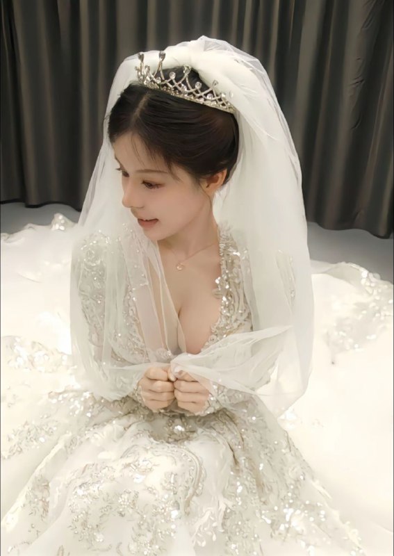 #婚纱 #乳沟#婚纱 #乳沟